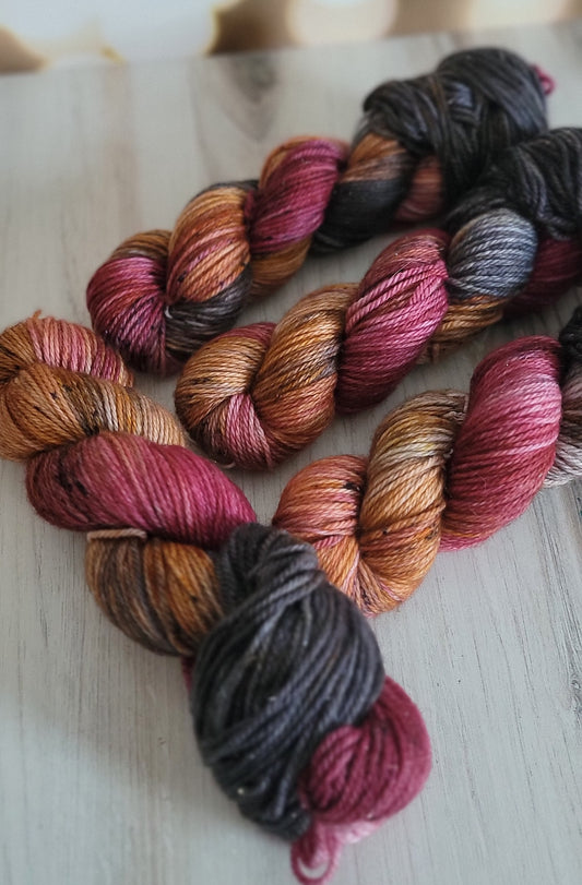 Grindelwald in Winter DK SHIMMER LITE / Ready to Ship