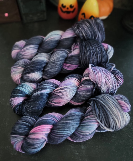 The Crow Flies Worsted 219 Yards / Ready to Ship