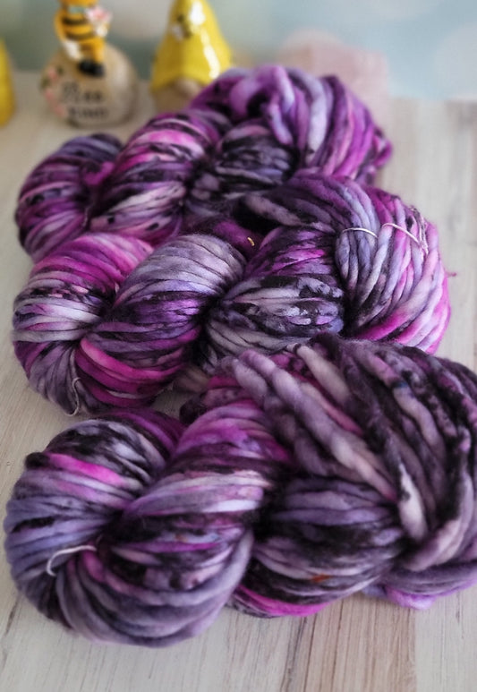 Hold On SB92 Super Bulky 92 Yard / Ready to Ship
