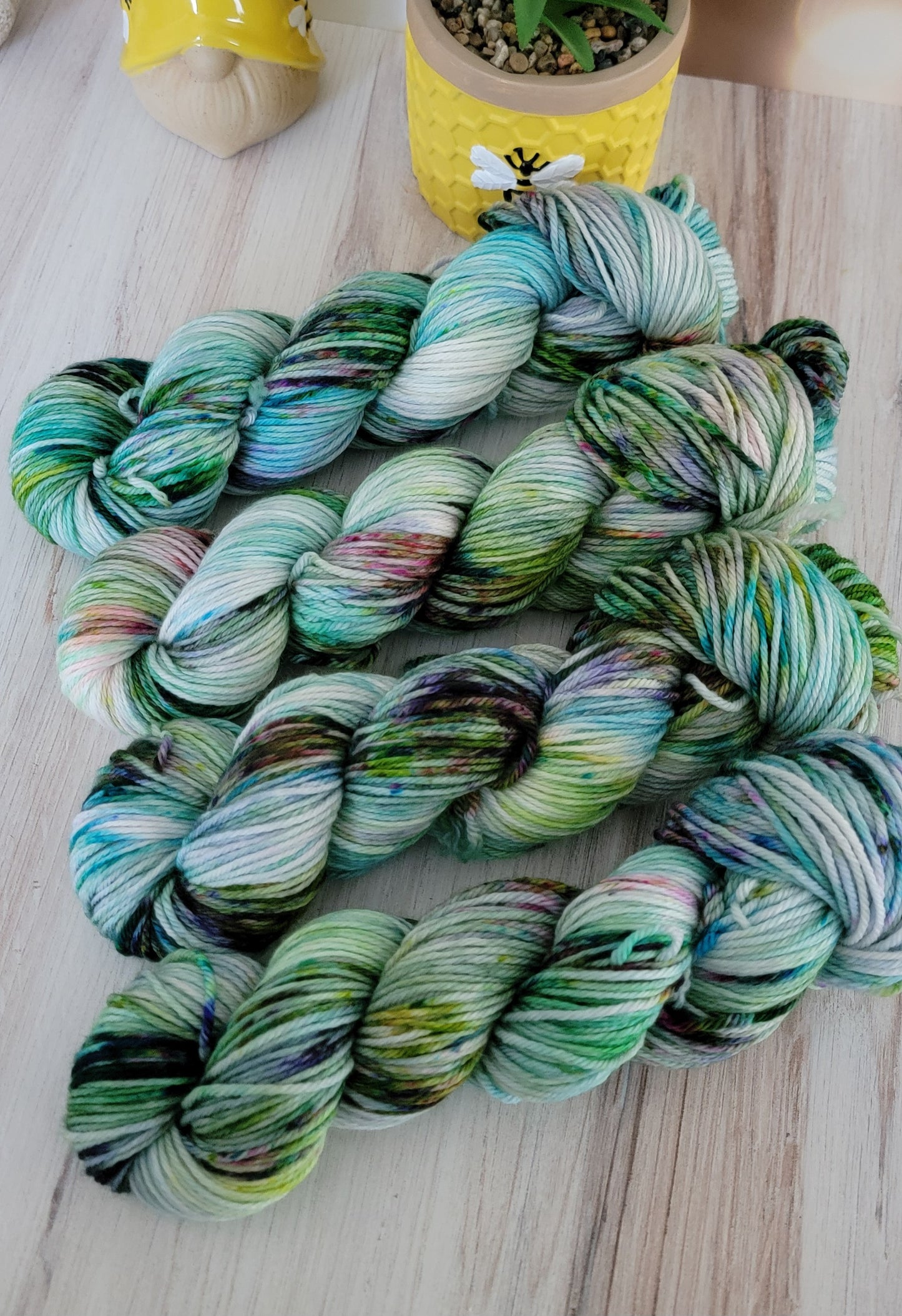 10 Minutes to Wapner Worsted 219 Yards  / Ready to Ship