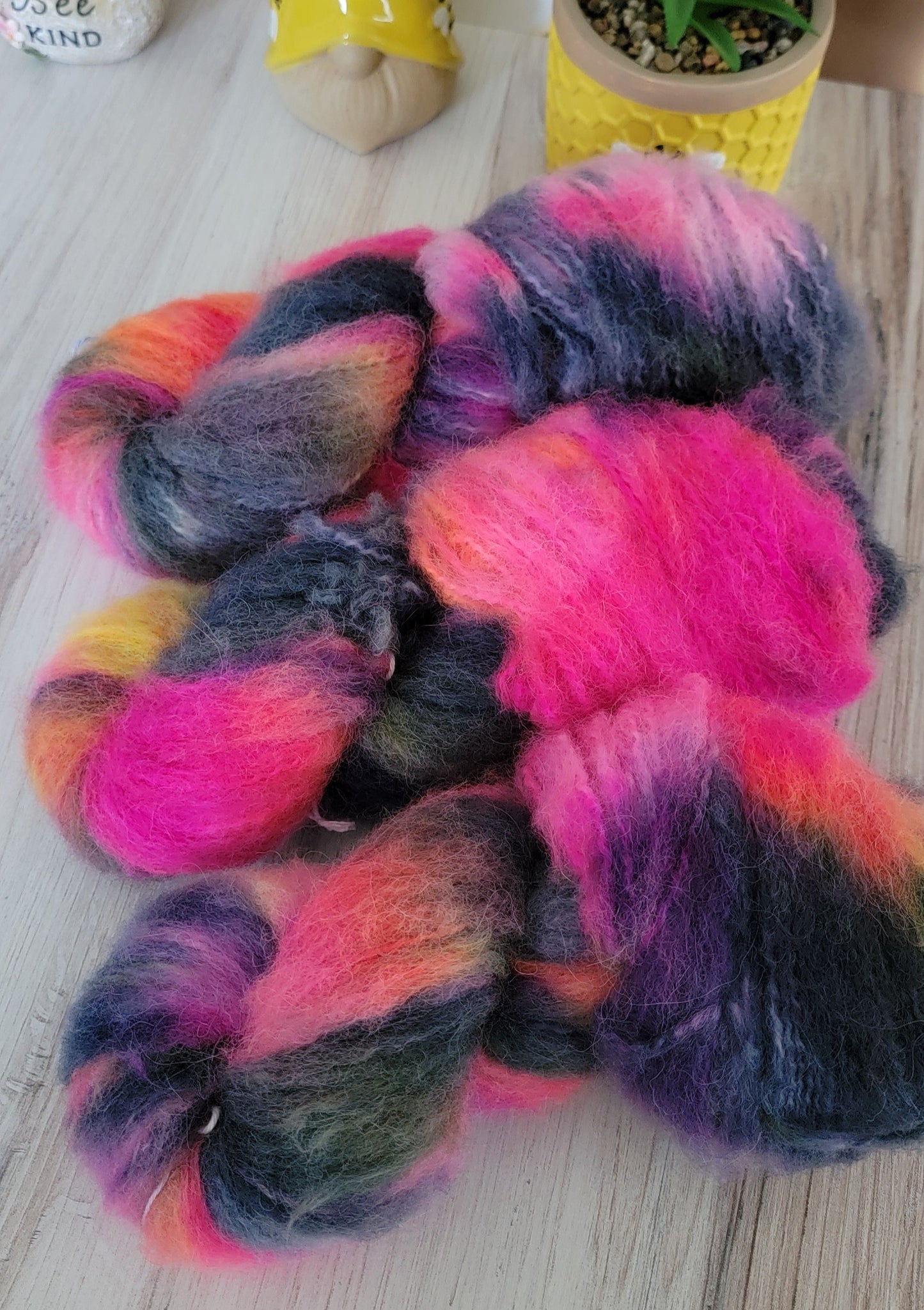 80s Rewind - Bulky Fluff / Ready to Ship