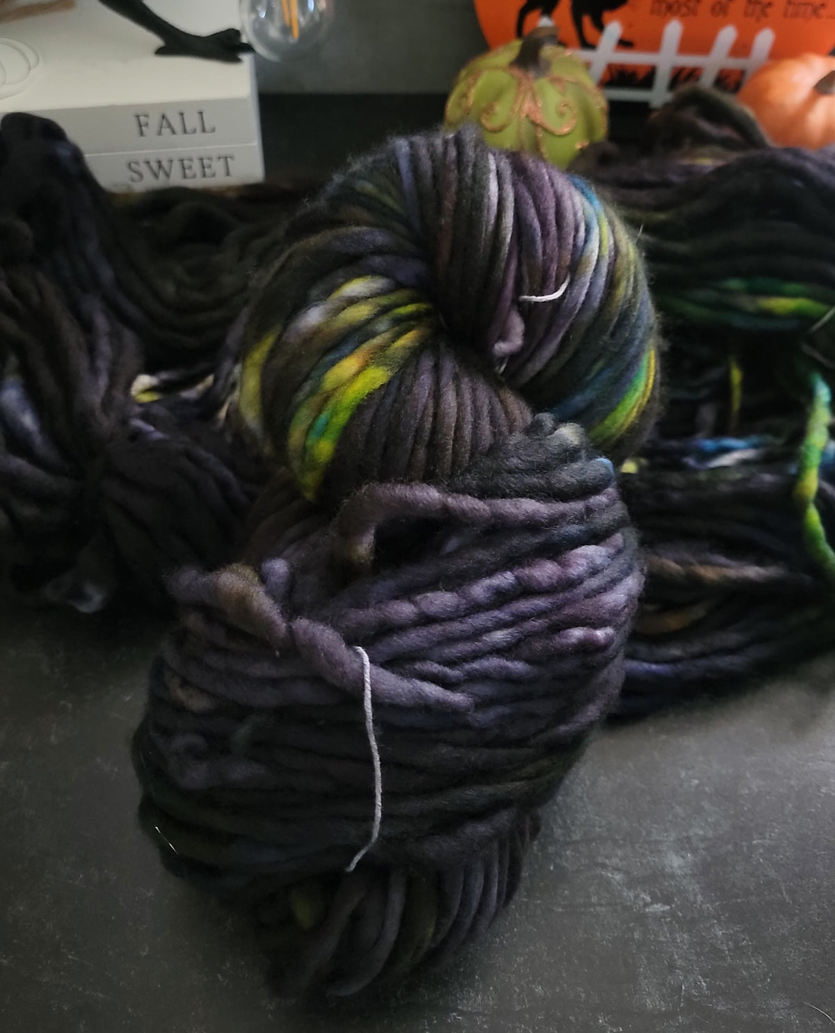 Oopsie Black Multi Super Bulky 141 / Ready to Ship