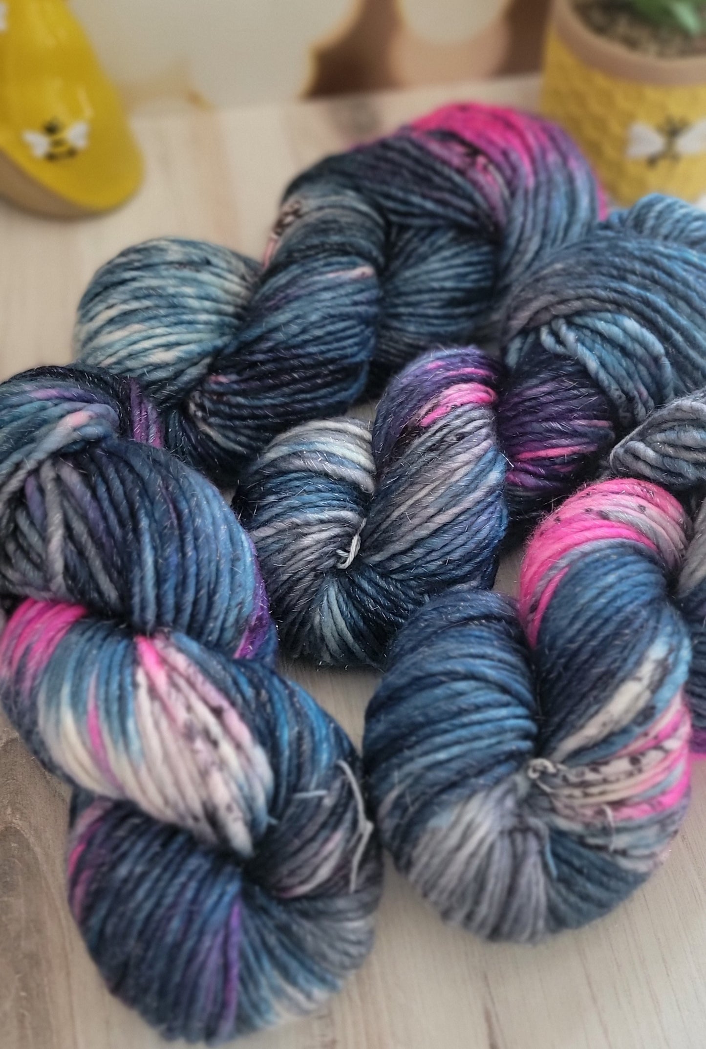 Anthem SBL130 SHIMMER (lite super bulky) / Ready to Ship